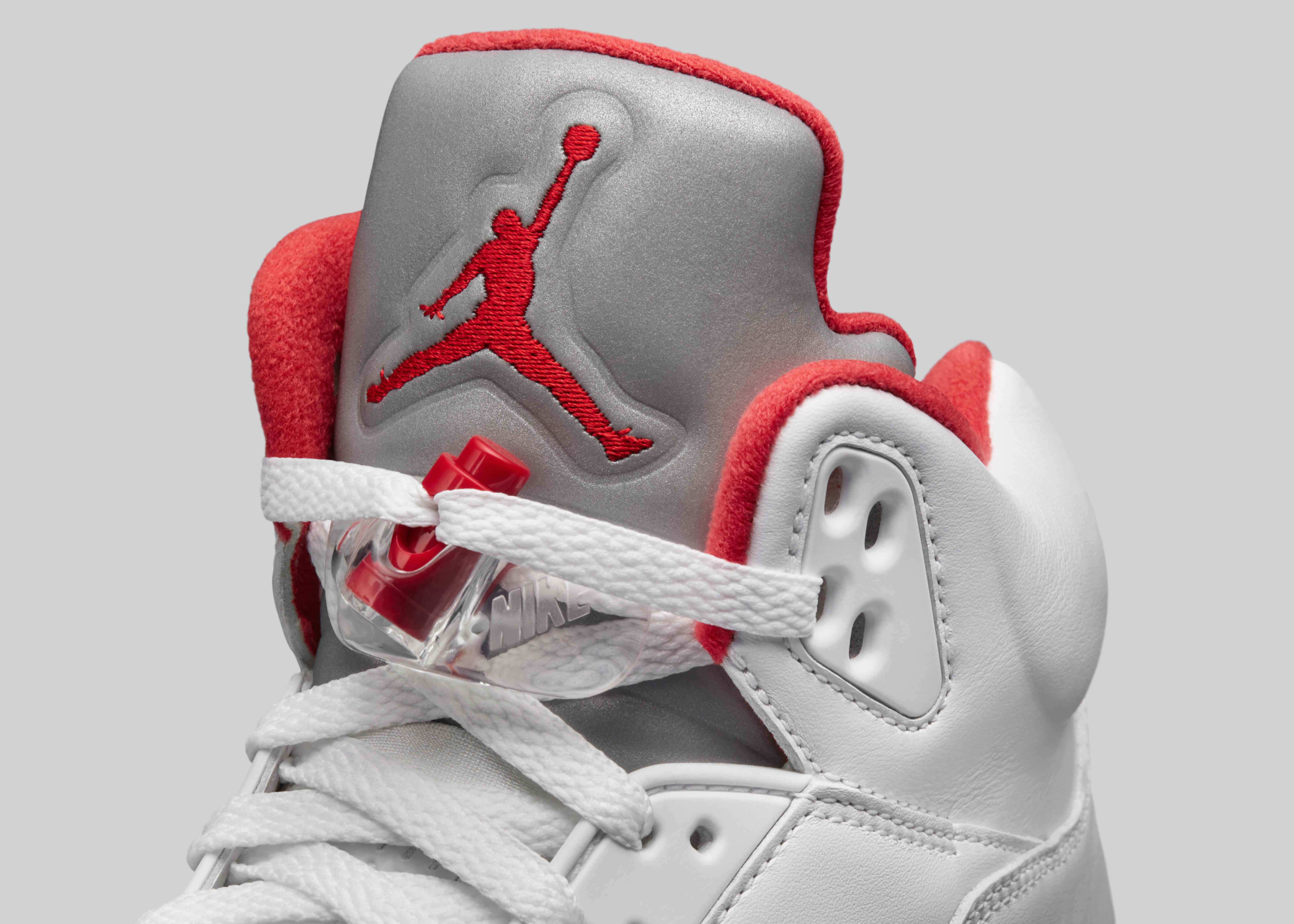 Как зашнуровать кроссовки джорданы. Air Jordan 4 High. Nike Air Jordan шнуровка. Nike Air Jordan 6 шнуровка. Air Jordan 5 High.