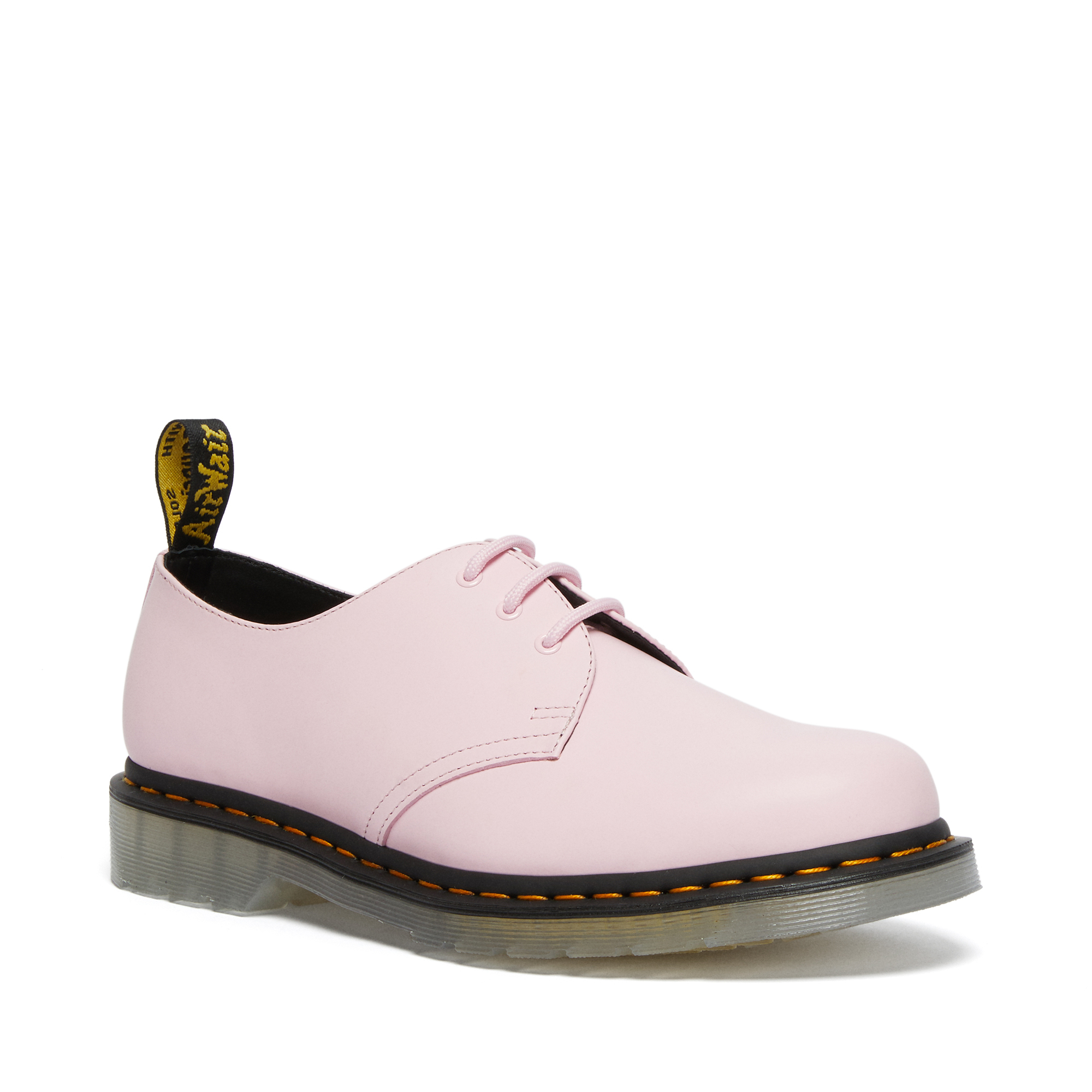 Esquire 國際中文版君子雜誌- 酷酷的馬汀鞋也有馬卡龍色，Dr. Martens 